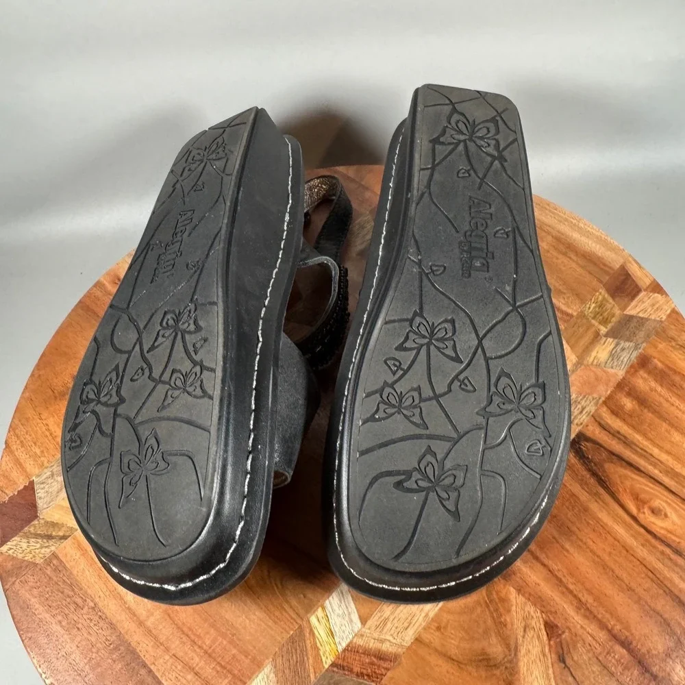 Alegria Verona Black Leather Beaded Wedge Sandals Women 40 VER-881C